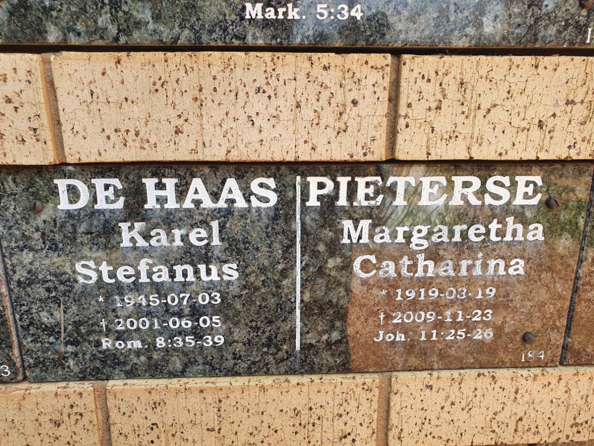 PIETERSE Margaretha Catharina 1919-2009 :: DE HAAS Karel Stefanus 1945-2001