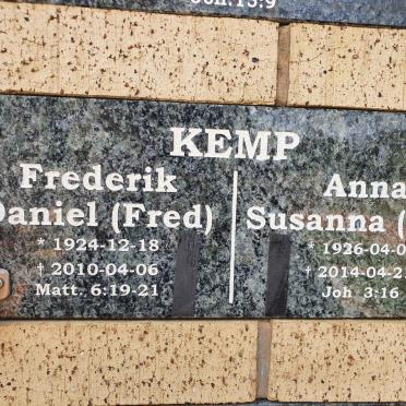 KEMP Frederik Daniel 1924-2010 &amp; Anna Susanna 1926-2014