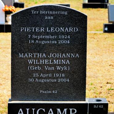 AUCAMP Pieter Leonard 1924-2004 &amp; Martha Johanna Wilhelmina VAN WYK 1918-2004