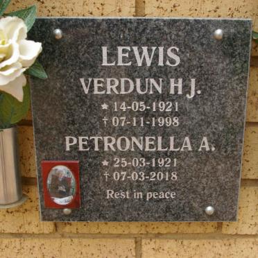 LEWIS Verdun H.J. 1921-1998 &amp; Petronella A. 1921-2018