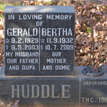 HUDDLE Gerald 1929-2003 &amp; Bertha 1932-2009