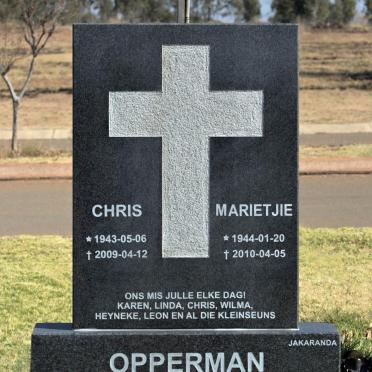 OPPERMAN Chris 1943-2009 &amp; Marietjie 1944-2010
