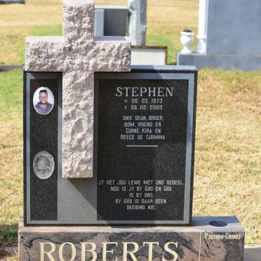 ROBERTS Stephen 1973-2009