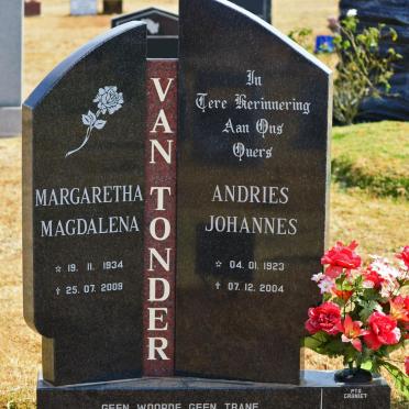 TONDER Andries Johannes, van 1923-2004 &amp; Margaretha Magdalena 1934-2009