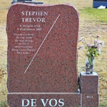 VOS Stephen Trevor, de 1941-2007