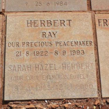 RAY Herbert 1922-1993 &amp; Sarah Hazel 1925-2000