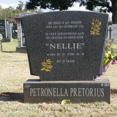 PRETORIUS Petronella 1944-2001