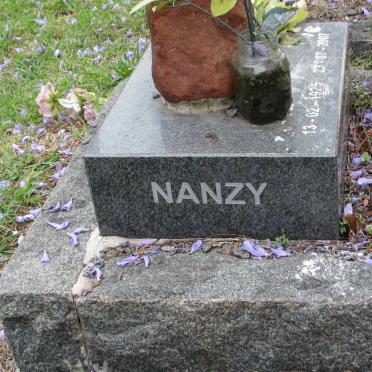 FRANZ Edna May 1925-2007