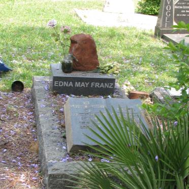 FRANZ Edna May 1925-2007