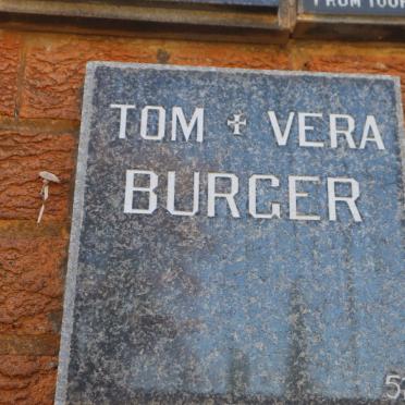 BURGER Tom &amp; Vera