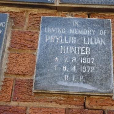 HUNTER Phyllis Lilian 1907-1972