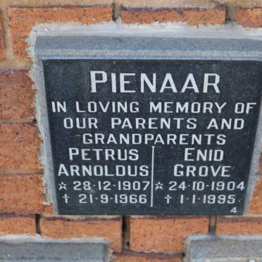 PIENAAR Petrus Arnoldus 1907-1966 &amp; Enid GROVE 1904-1995