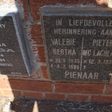 PIENAAR Pieter McLachlan 1930- &amp; Valerie Bertha 1935-1995
