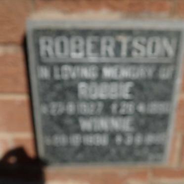 ROBERTSON Robbie &amp; Winnie