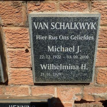 SCHALKWYK Michael J., van 1922-2000 &amp; Wilhelmina H. 1929-