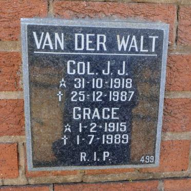 WALT J.J., van der 1918-1987 &amp; Grace 1915-1989