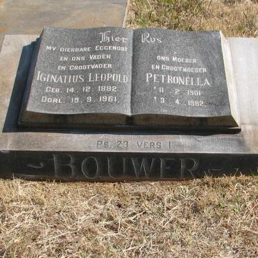 BOUWER Iginatius Leopold 1882-1961 &amp; Petronella 1901-1982