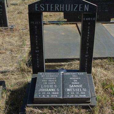 ESTERHUIZEN Louies Johannes 1906-1975 &amp; Sannie WESSELS 1911-1998