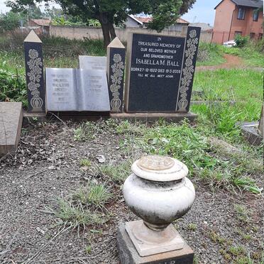 HALL Isabella M. 1922-2009 :: ?