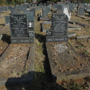 HOLTZHAUSEN Jacobus Gideon 1920-2002 & Anna Sophia OOSTHUIZEN 1921-1961_1