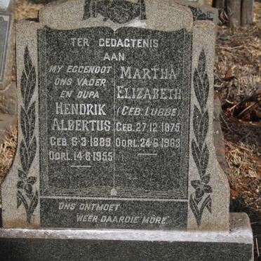 LUBBE Hendrik Albertus 1889-1955 & Martha Elizabeth LUBBE 1875-1963