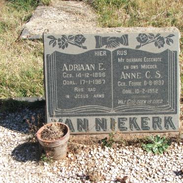 NIEKERK Adriaan E., van 1896-1967 &amp; Anne C.S. FOURIE 1897-1952