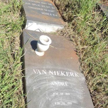 NIEKERK Andre, van 1914-1999