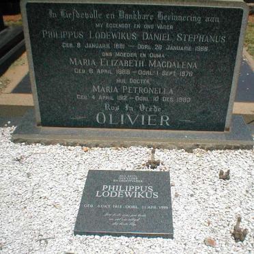 OLIVIER Philippus Lodewikus Daniel Stephanus 1881-1966 &amp; Maria Elizabeth Magdalena 1888-1978