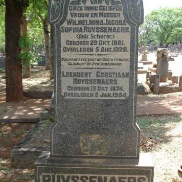 RUYSSENAERS Leendert Corstiaan 1874-1954 &amp; Wilhelmina Jacoba Sophia neé SCHARER 1881-1928