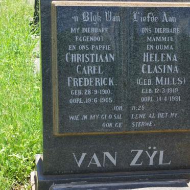 ZŸL Christiaan Carel Frederick, van 1910-1965 &amp; Helena Clasina MILLS 1919-1991