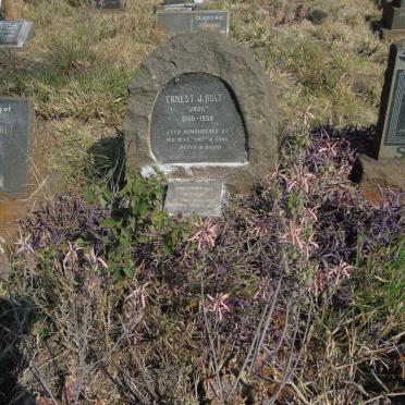 HOLT Ernest J. 1905-1958 &amp; Pat -1993