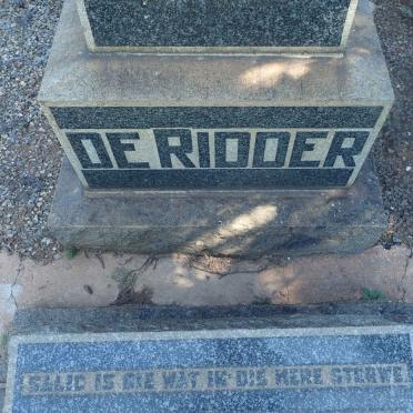 DE RIDDER Family Grave