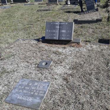 SANDERS H.W.R. 1883-1961 &amp; Emma A.D. 1884-1968