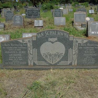 SCHALKWYK Johannes Jurie Anthonie 1900-1966 & Cecilia Josephine PENTZ 1902-1994