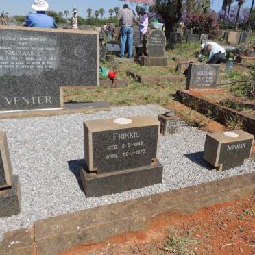VENTER Nicolaas J. 1915-1967 :: VENTER Frikkie 1946-1973 :: VENTER Dina :: VENTER Norman :: VENTER Nic