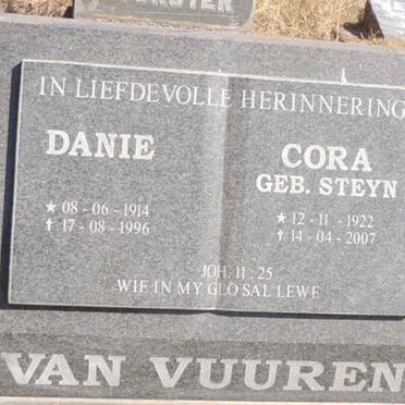 VUUREN Danie, van 1914-1996 & Cora STEYN 1922-2007