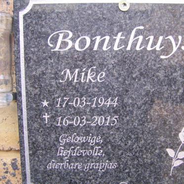 BONTHUYS Mike 1944-2015