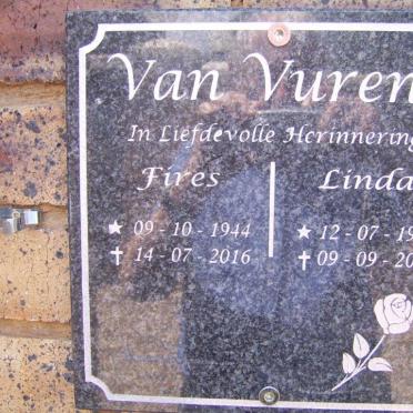 VUREN Fires, van 1944-2016 &amp; Linda 1944-2016