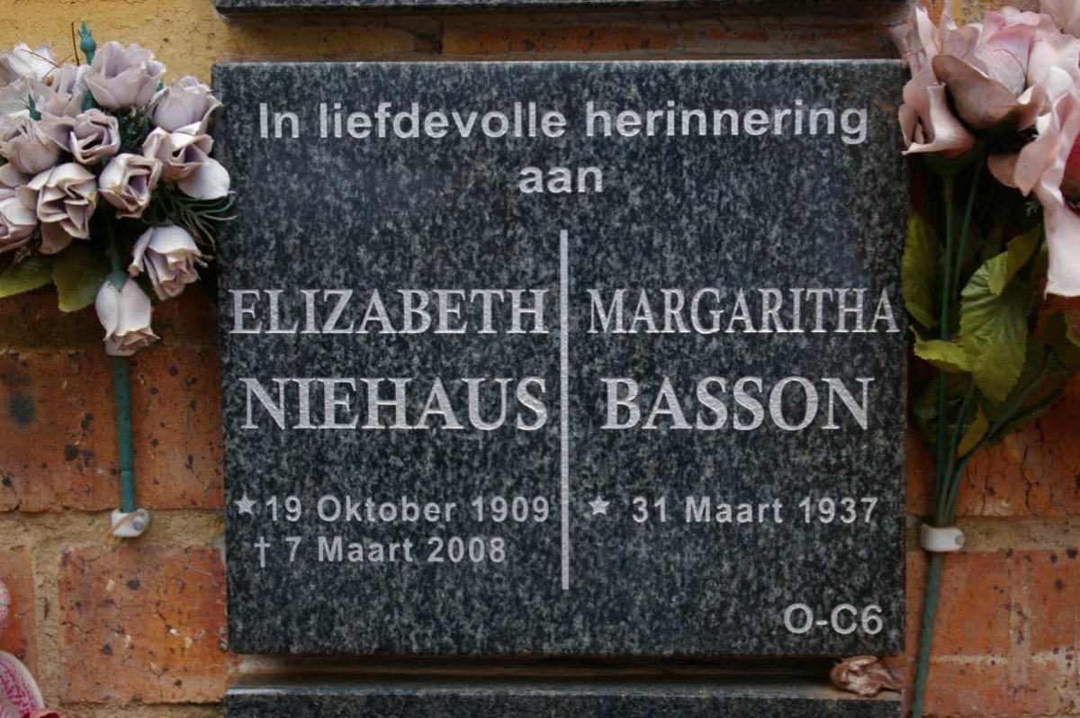 NIEHAUS Elizabeth 1909-2008 :: BASSON Margaritha 1937-