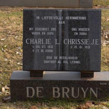 BRUYN Charlie L. 1931-2006 &amp; Chrissie J.E. 1931-