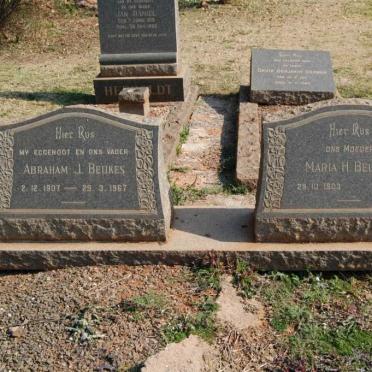 BEUKES Abraham J. 1907-1967 &amp; Maria H. 1903-