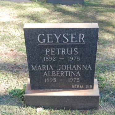 GEYSER Petrus 1892-1975 &amp; Maria Johanna Albertina 1895-1975