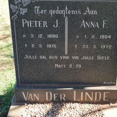 LINDE Pieter J., van der 1890-1975 &amp; Anna F. 1904-1972
