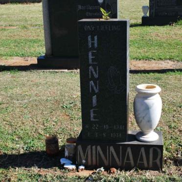 MINNAAR Hennie 1941-1974