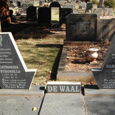 WAAL Daniel Pieter Jacobus, de 1919-2000 &amp; Catharina Petronella 1923-2005