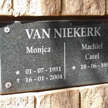 NIEKERK Machiel Carel, van 1950- &amp; Monica 1951-2004