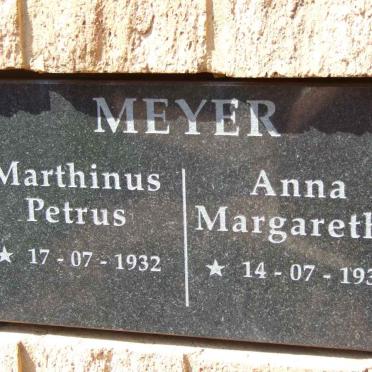 MEYER Marthinus Petrus 1932- &amp; Anna Margaretha 1935-