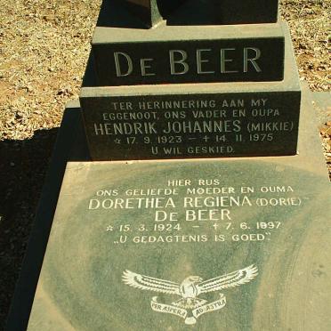 BEER Hendrik Johannes, de 1923-1975 &amp; Dorethea Regiena 1924-1997