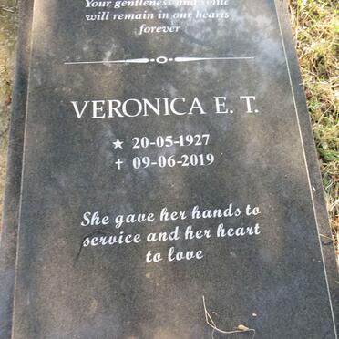 DALLENDER Ernest W. 1921-1999 & Veronica E.T. 1927-2019 _2