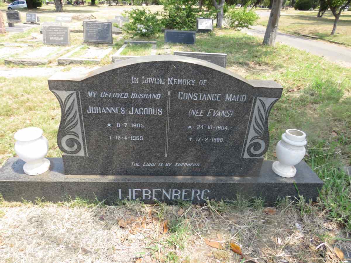 LIEBENBERG Johannes Jacobus 1905-1969 & Constance Maud EVANS 1904-1988